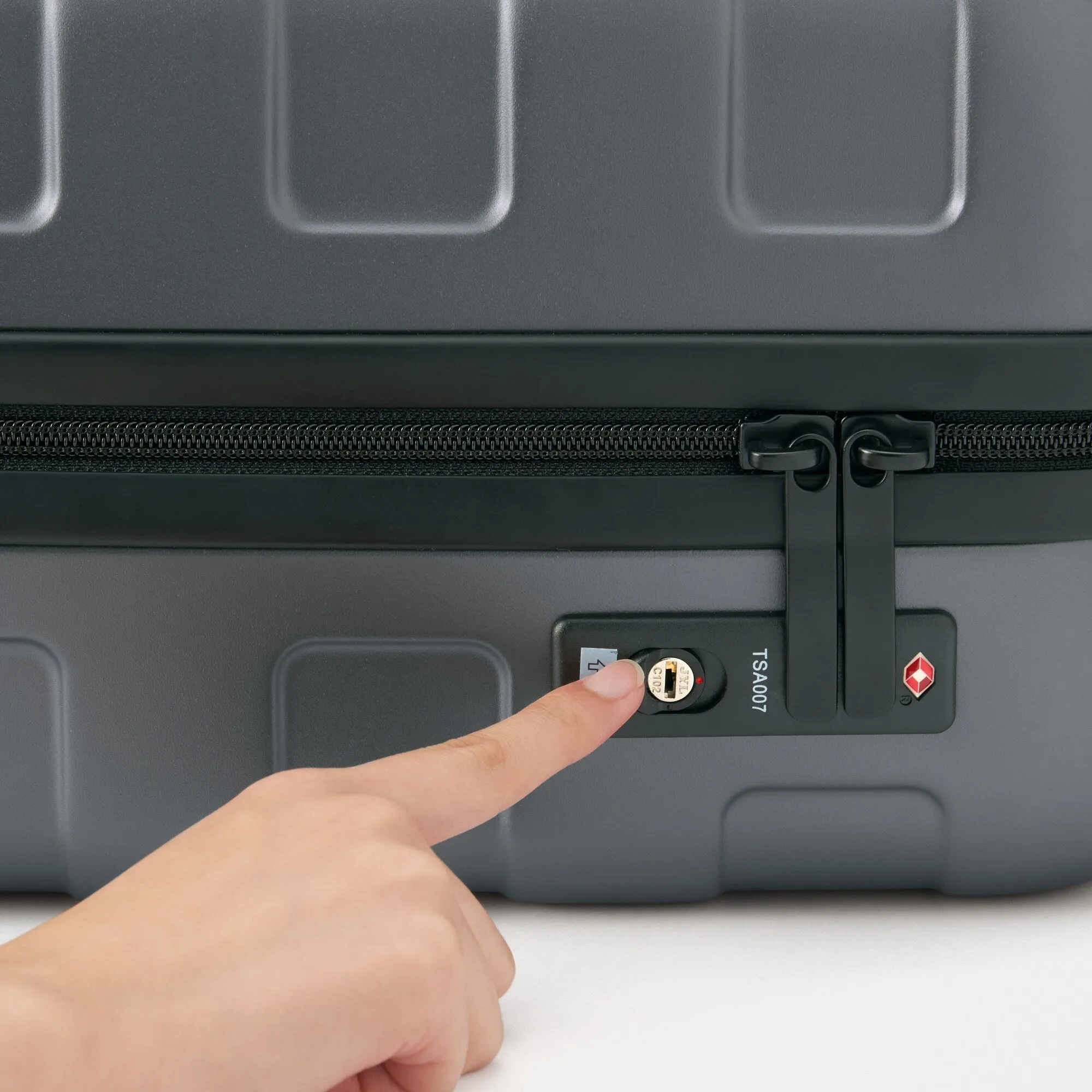 Adjustable Handle Hard Shell Suitcase 20L | Carry-On