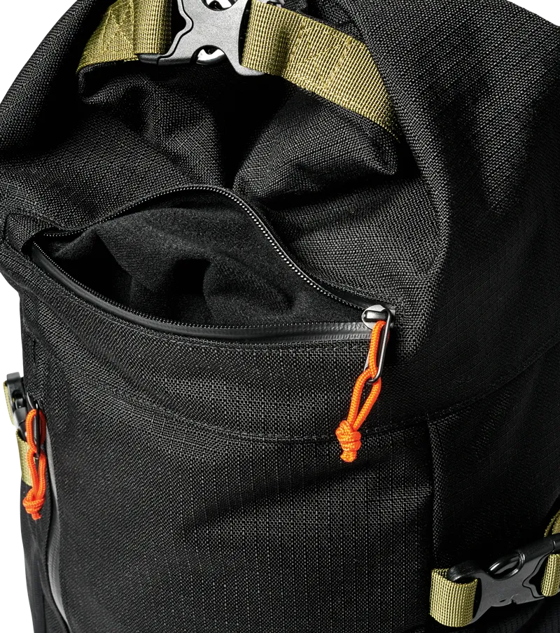 Day Trip Passenger 27L Bag - Black