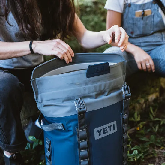 Yeti - Hopper M20 Soft Backpack Cooler - Navy